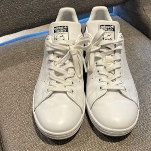 Adidas Stan Smith in Navy